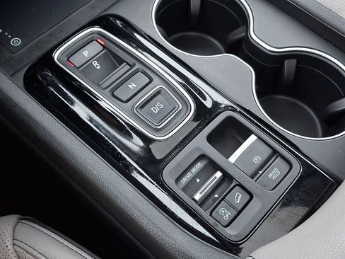 Certified 2024 Honda Pilot Elite image 15