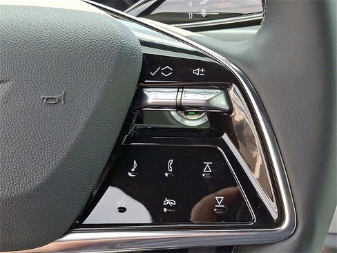 New 2025 Cadillac Lyriq Luxury image 18