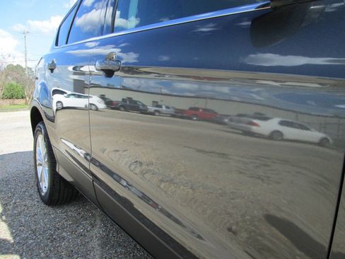 Used 2017 Ford Escape SE image 53