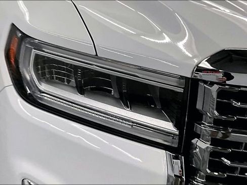 Used 2022 GMC Acadia Denali w/ Trailering Package image 32