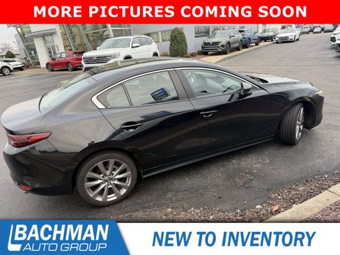 Used 2019 MAZDA MAZDA3 Sedan w/ Preferred Package image 5