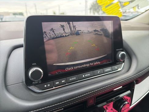 Certified 2022 Nissan Rogue SV image 22