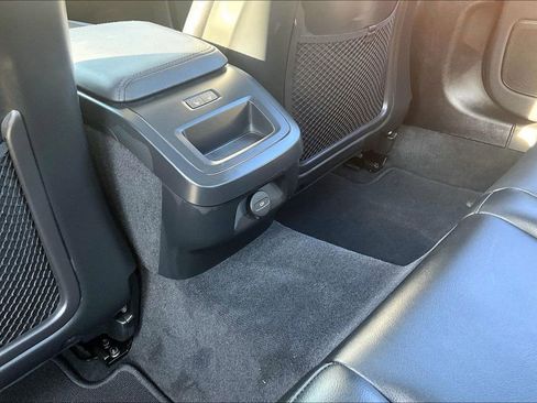 Used 2025 Volvo S60 B5 Core FWD image 33