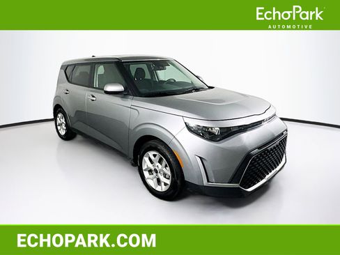 Used 2025 Kia Soul LX w/ LX Technology Package image 1