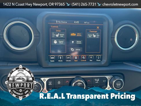 Used 2019 Jeep Wrangler Unlimited Sahara AWD/4WD image 27