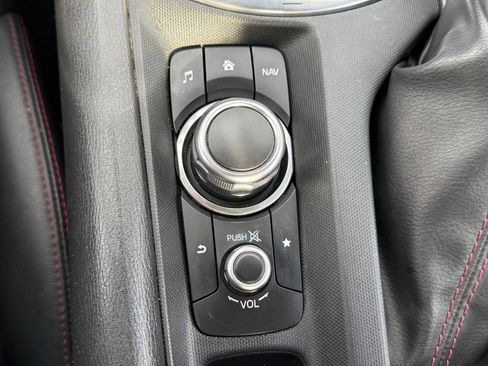 Used 2019 MAZDA MX-5 Miata RF Grand Touring image 28