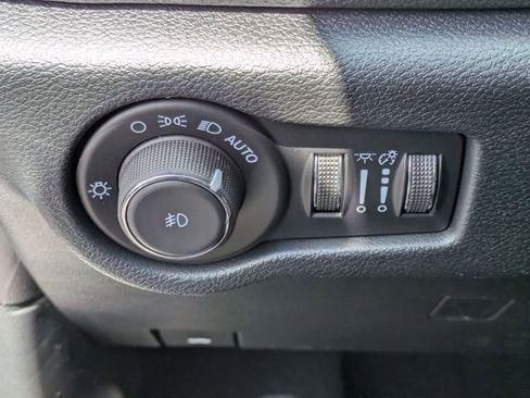 New 2026 Chrysler Pacifica Limited AWD/4WD image 15