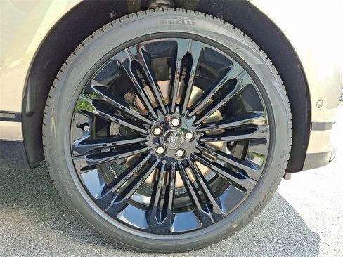 New 2026 Land Rover Range Rover Velar Dynamic SE image 5