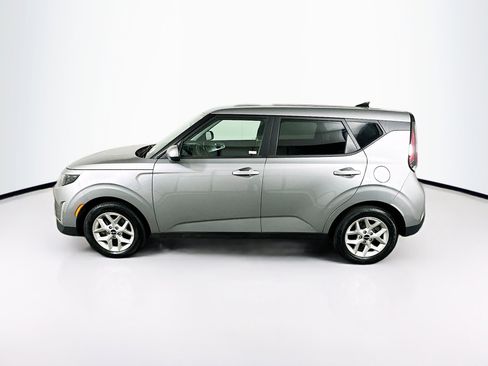 Used 2025 Kia Soul LX w/ LX Technology Package image 4