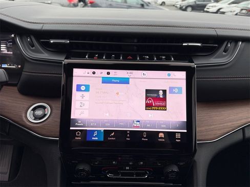 Used 2023 Jeep Grand Cherokee L Summit w/ Luxury Tech Group V image 9