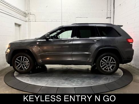 Used 2020 Jeep Grand Cherokee Trailhawk w/ Trailhawk Luxury Group AWD/4WD image 6
