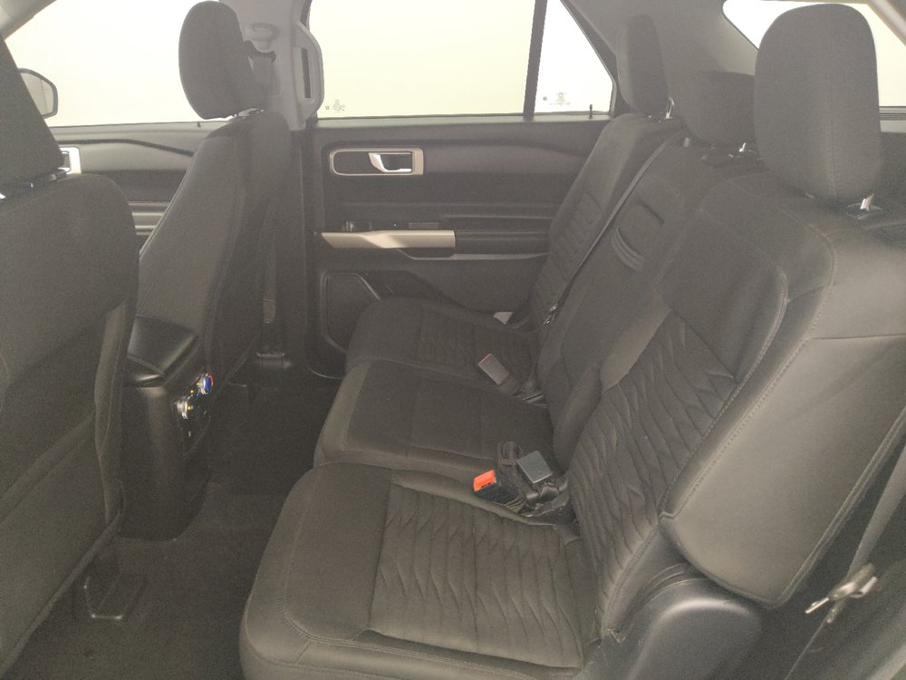 Used 2021 Ford Explorer XLT AWD/4WD image 18