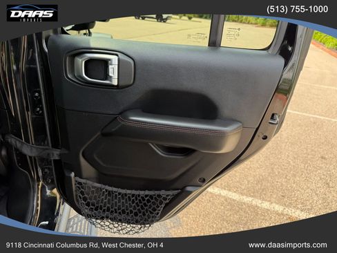Used 2018 Jeep Wrangler Unlimited Rubicon AWD/4WD image 41