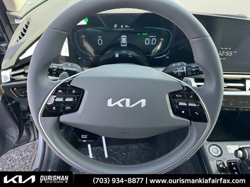 New 2025 Kia Niro EX Touring image 13