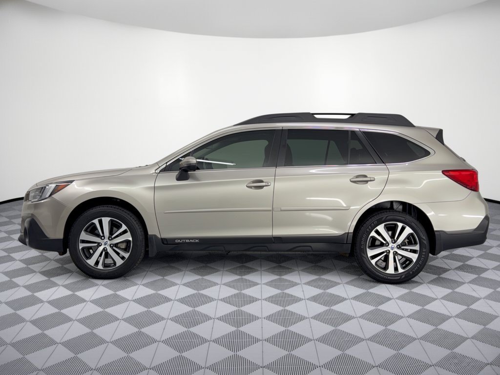 Used 2018 Subaru Outback 2.5i Limited AWD/4WD image 2