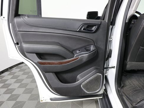 Used 2019 GMC Yukon SLT AWD/4WD image 16