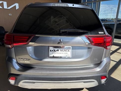 Used 2020 Mitsubishi Outlander SEL AWD/4WD image 12