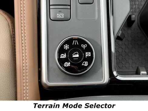 New 2026 Nissan Pathfinder Platinum AWD/4WD image 10