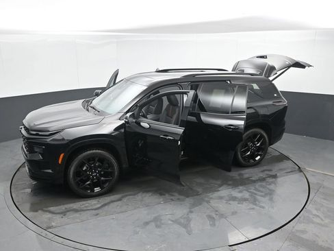 Used 2024 Chevrolet Traverse RS w/ LPO, Floor Liner Package image 57