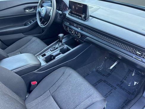 Certified 2025 Honda Accord SE image 32
