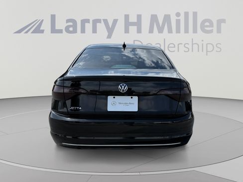 Used 2021 Volkswagen Jetta FWD image 4