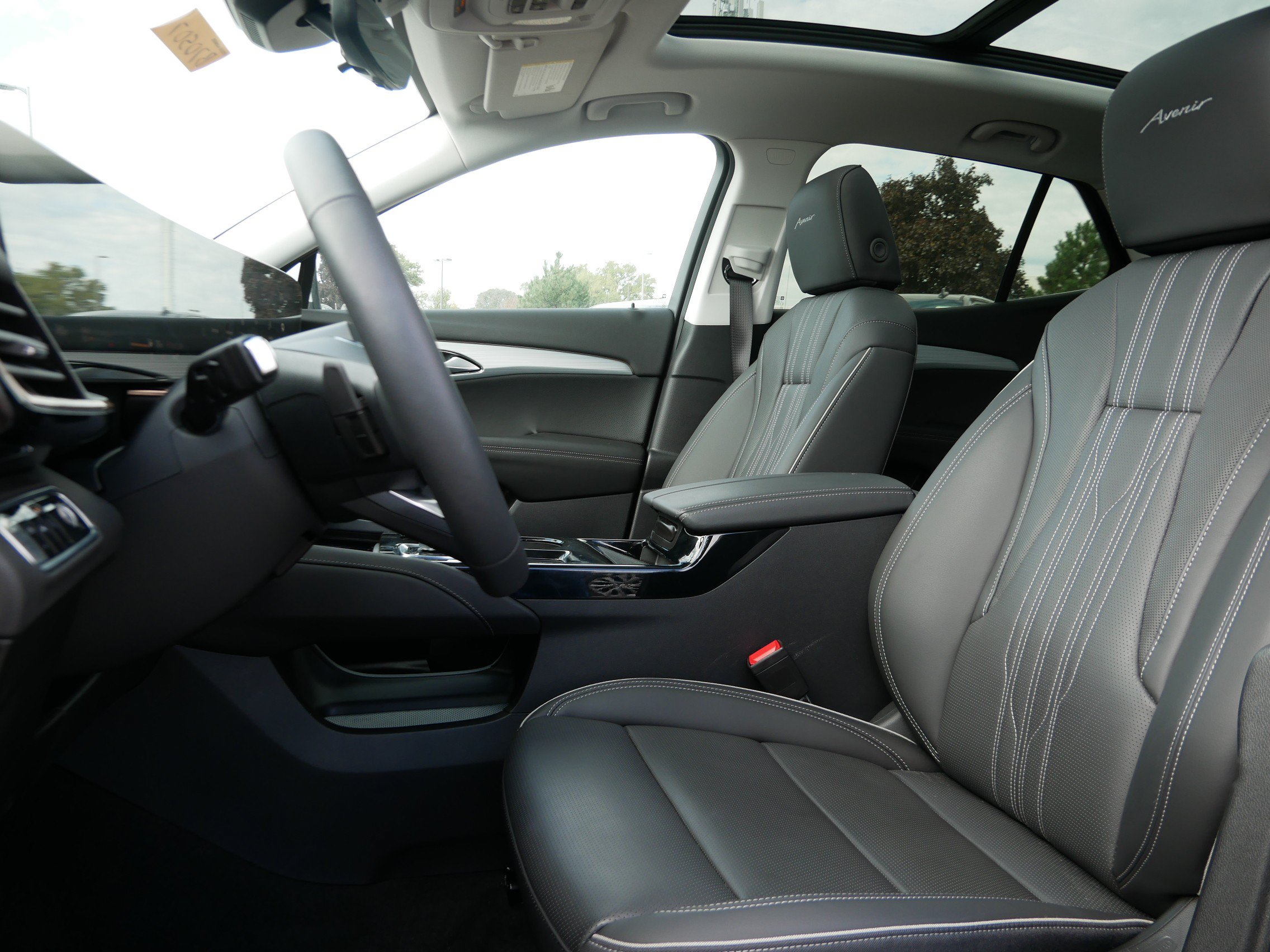 Used 2026 Buick Envision Avenir AWD/4WD image 4