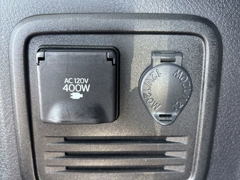 Used 2024 Toyota 4Runner TRD Off-Road Premium image 15