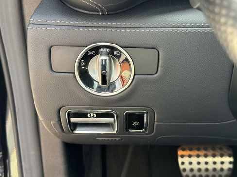 Used 2019 Mercedes-Benz AMG GT Roadster image 19