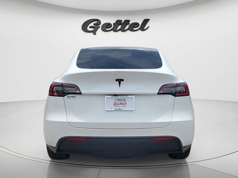 Used 2023 Tesla Model Y Long Range AWD/4WD image 6