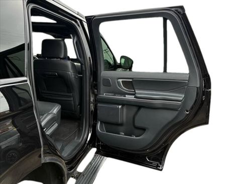 Used 2025 Ford Expedition Platinum w/ Stealth Performance Package AWD/4WD image 20