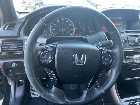 Used 2016 Honda Accord Sport image 11