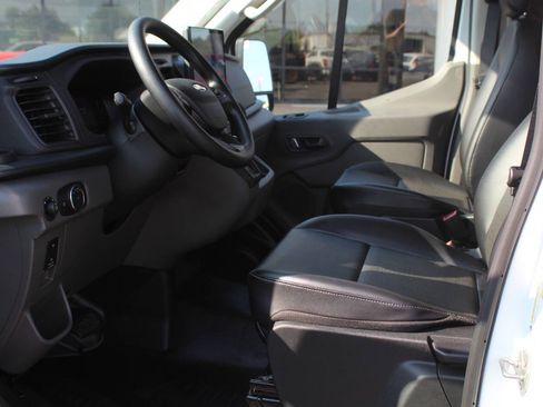 Used 2026 Ford Transit 250 148 High Roof RWD image 25