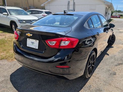 Used 2019 Chevrolet Cruze LS FWD image 3