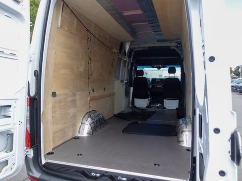 Used 2023 Mercedes-Benz Sprinter 2500 image 22