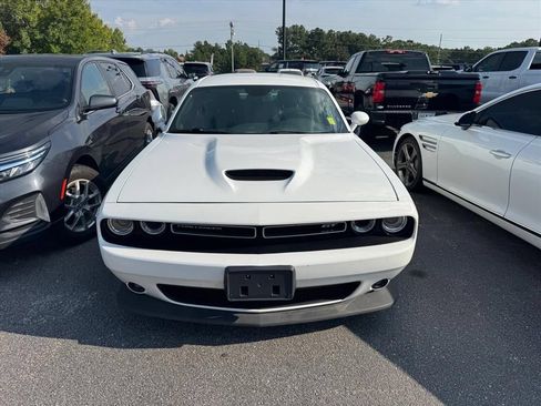Used 2022 Dodge Challenger GT RWD image 9