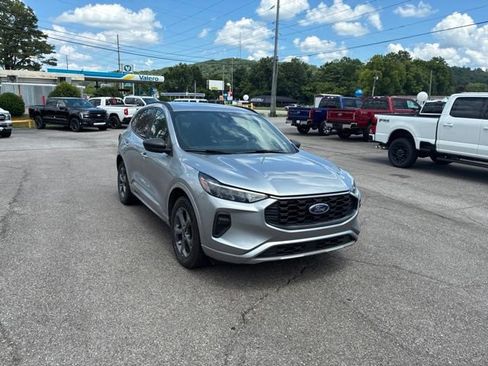 Used 2024 Ford Escape ST-Line AWD/4WD image 2