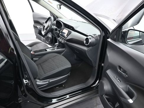 Used 2024 Nissan Kicks SV FWD image 16