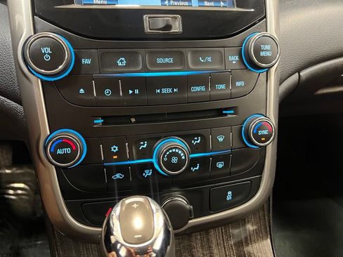 Used 2014 Chevrolet Malibu LT FWD image 26