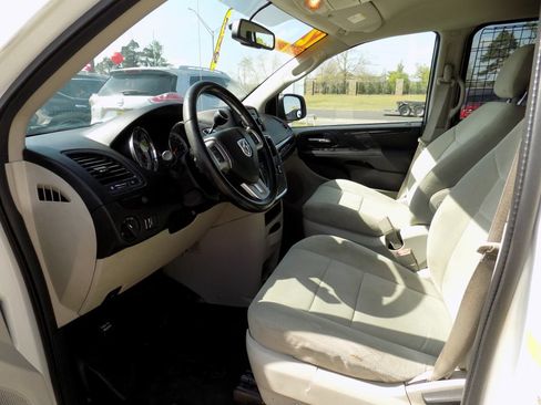 Used 2012 RAM C/V w/ UConnect Hands-Free Group FWD image 11