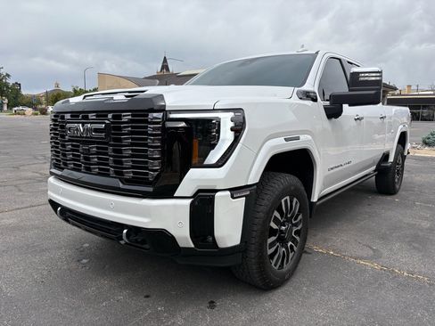 Used 2025 GMC Sierra 2500 Denali Ultimate AWD/4WD image 15
