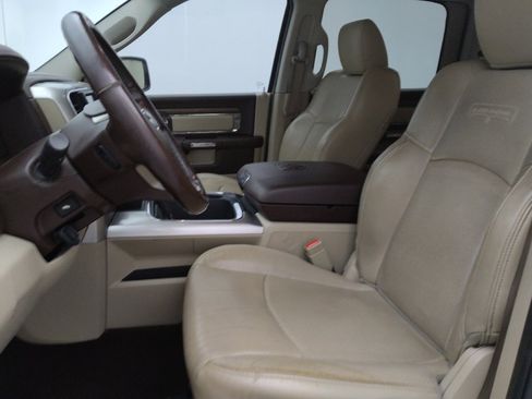 Used 2017 RAM 1500 Laramie w/ Convenience Group image 17