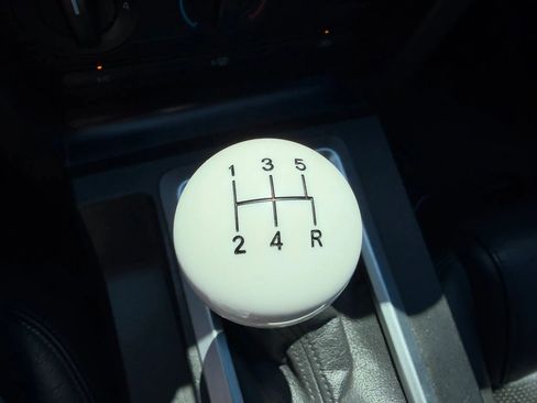 Used 2009 Ford Mustang GT RWD image 19