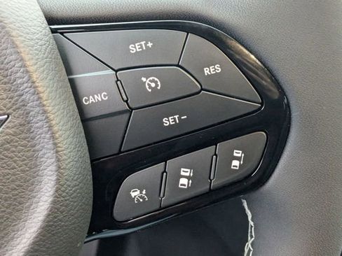 New 2026 Chrysler Pacifica Select w/ S Appearance Package FWD image 16