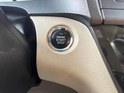 Used 2017 Toyota Sienna XLE 7-Passenger AWD image 36