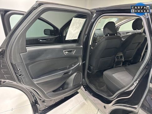 Used 2018 Ford Edge SE image 19