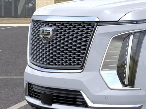 New 2026 Cadillac Escalade Platinum Luxury w/ LPO, Radiant Package AWD/4WD image 13