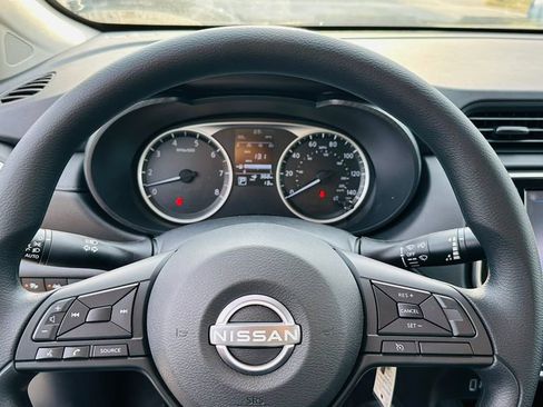 New 2025 Nissan Versa S w/ Trunk Package image 17