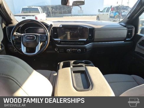 Used 2024 GMC Sierra 2500 SLE image 19