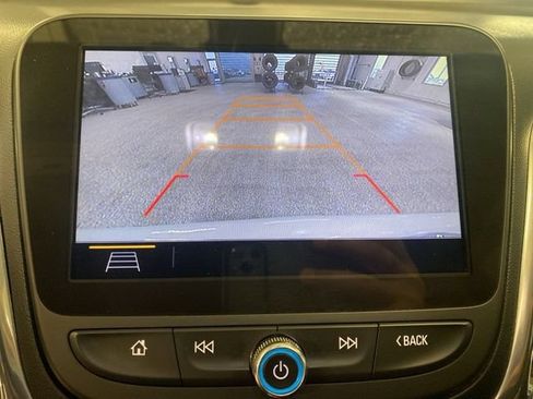 Used 2019 Chevrolet Equinox Premier FWD image 21