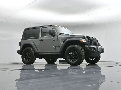 Used 2023 Jeep Wrangler Willys image 4